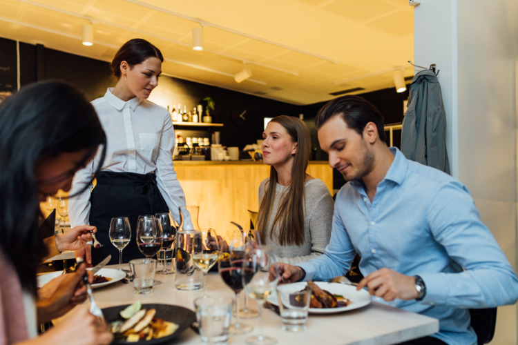 People eating in a restaurant 